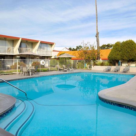 Travelodge By Wyndham Monterey Bay Exteriér fotografie