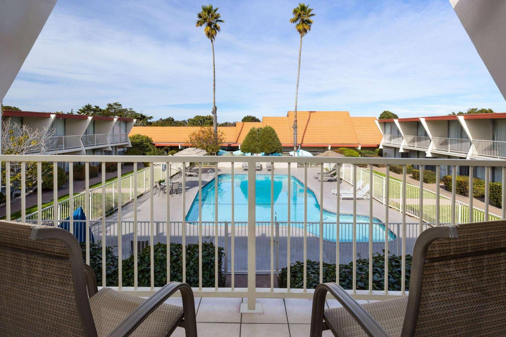 Travelodge By Wyndham Monterey Bay Exteriér fotografie